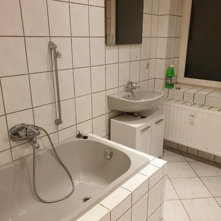 Nina 2 - Monteurwohnung Apartamento Weißenfels