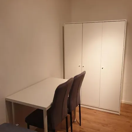 Nina 2 - Monteurwohnung * Weißenfels