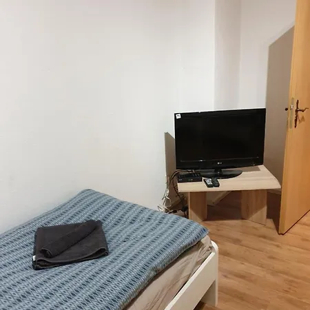 Nina 2 - Monteurwohnung Apartamento Weißenfels